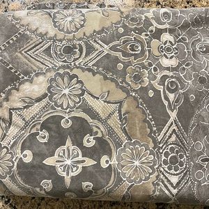 Pottery Barn Jacquelyn Medallion Organic Sateen Duvet Cover Gray King.